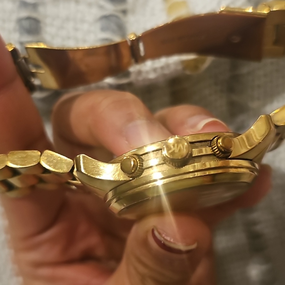 Michael Kors Watch - Picture 3 of 7